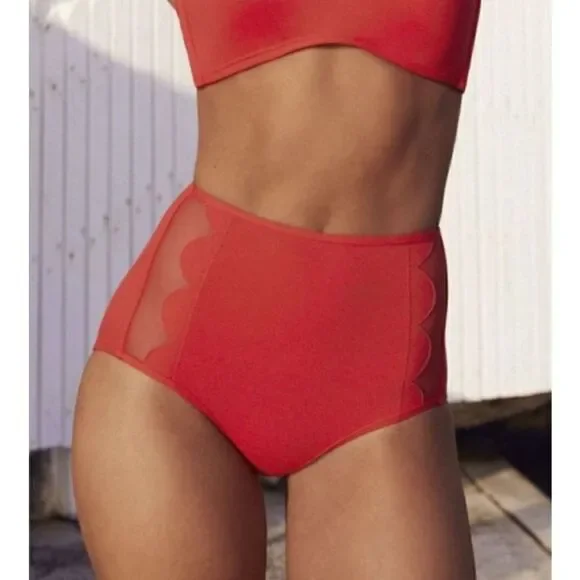 New. Seafolly red petal edge high rise bikini. USA SIZE 8DD/6-bottom